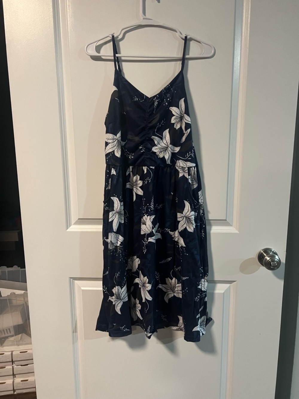 Yathon Navy and White Floral Dress Lillies Size Medium Pockets